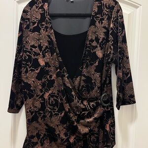 Notations Black and Bronze metallic Patterned Top
